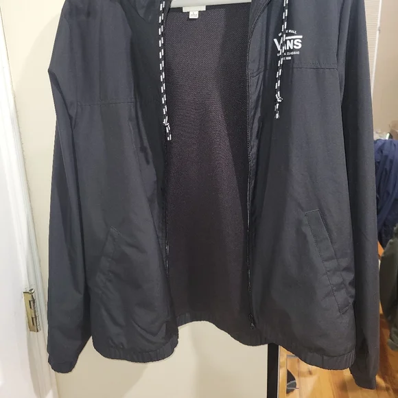 Vans Black Hooded Jacket Used A Couple Of Times Only - Picture 3 of 3